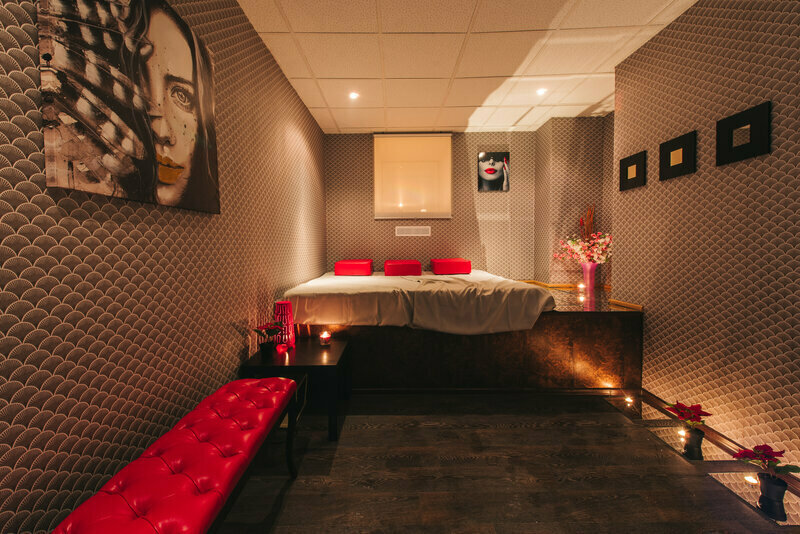 Проститутка Persona  Проститутка Persona